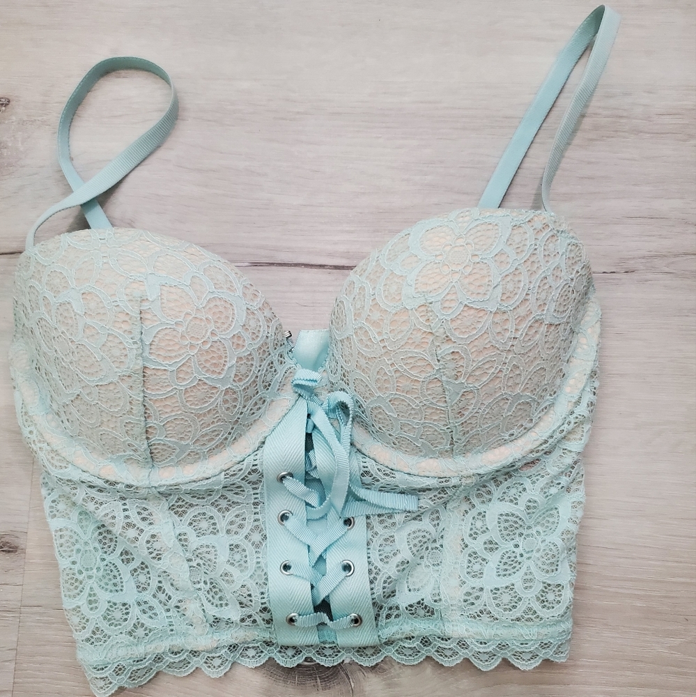 32 D victorias secret bustier top